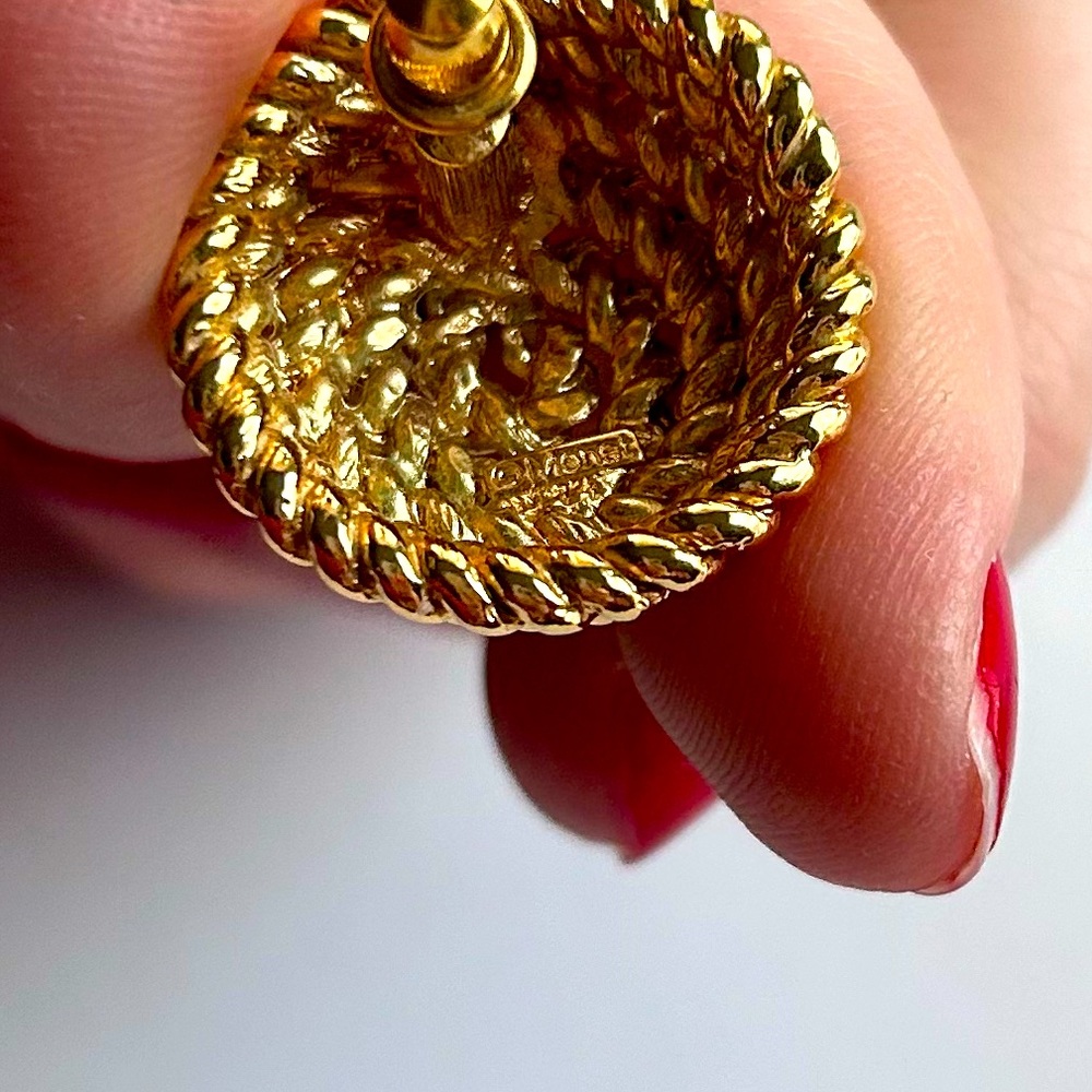 Vintage Money Gold Earrings - Picture 5 of 5
